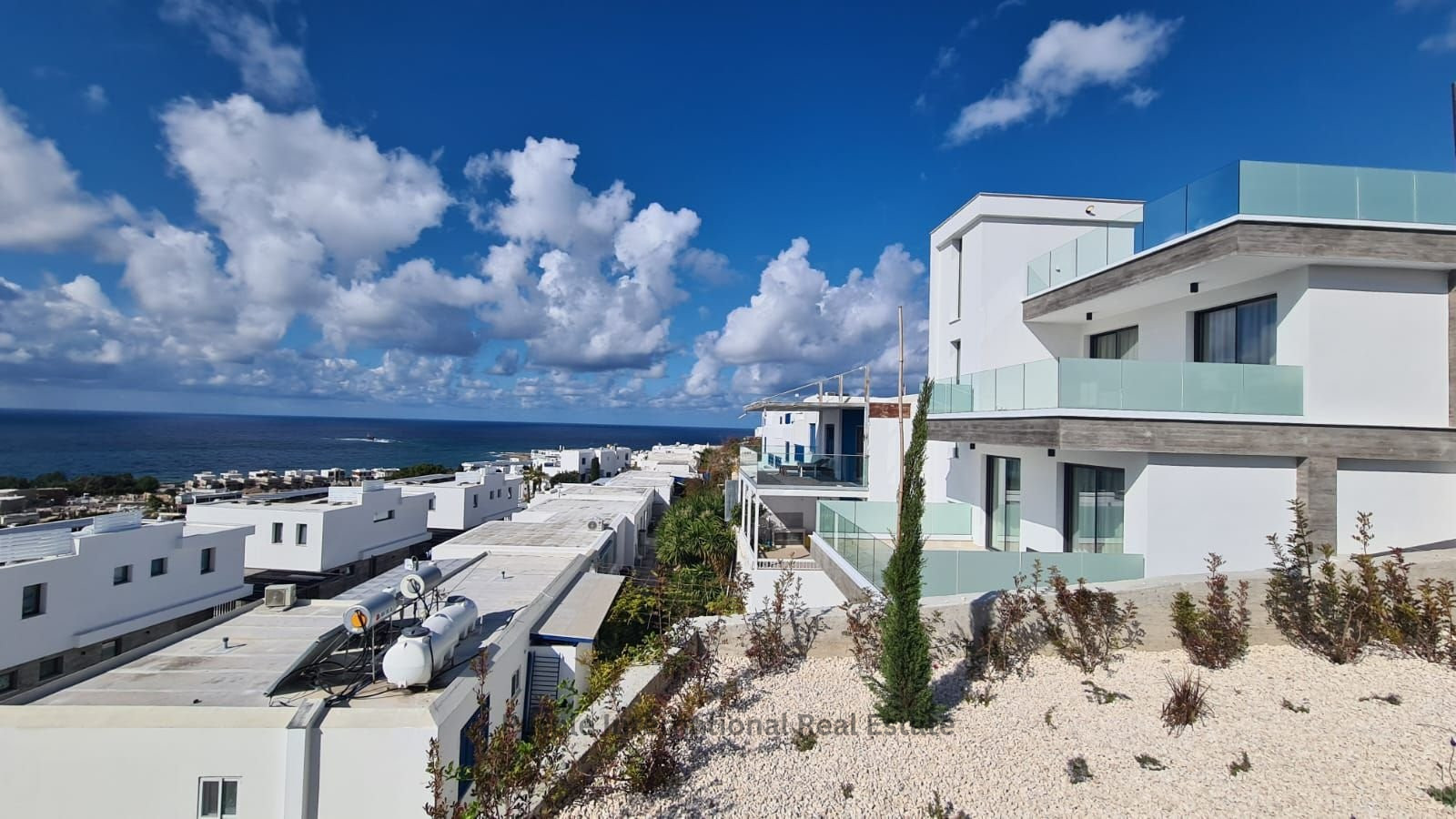 3 bedrooms Villa in Chloraka, Paphos, Cyprus No. 37118