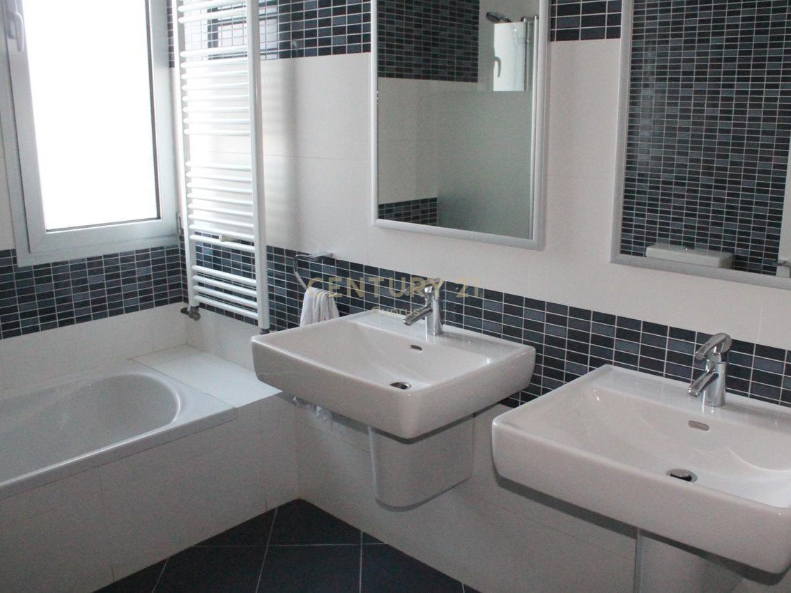5 chambres Villa à Paphos, Chypre No. 54288