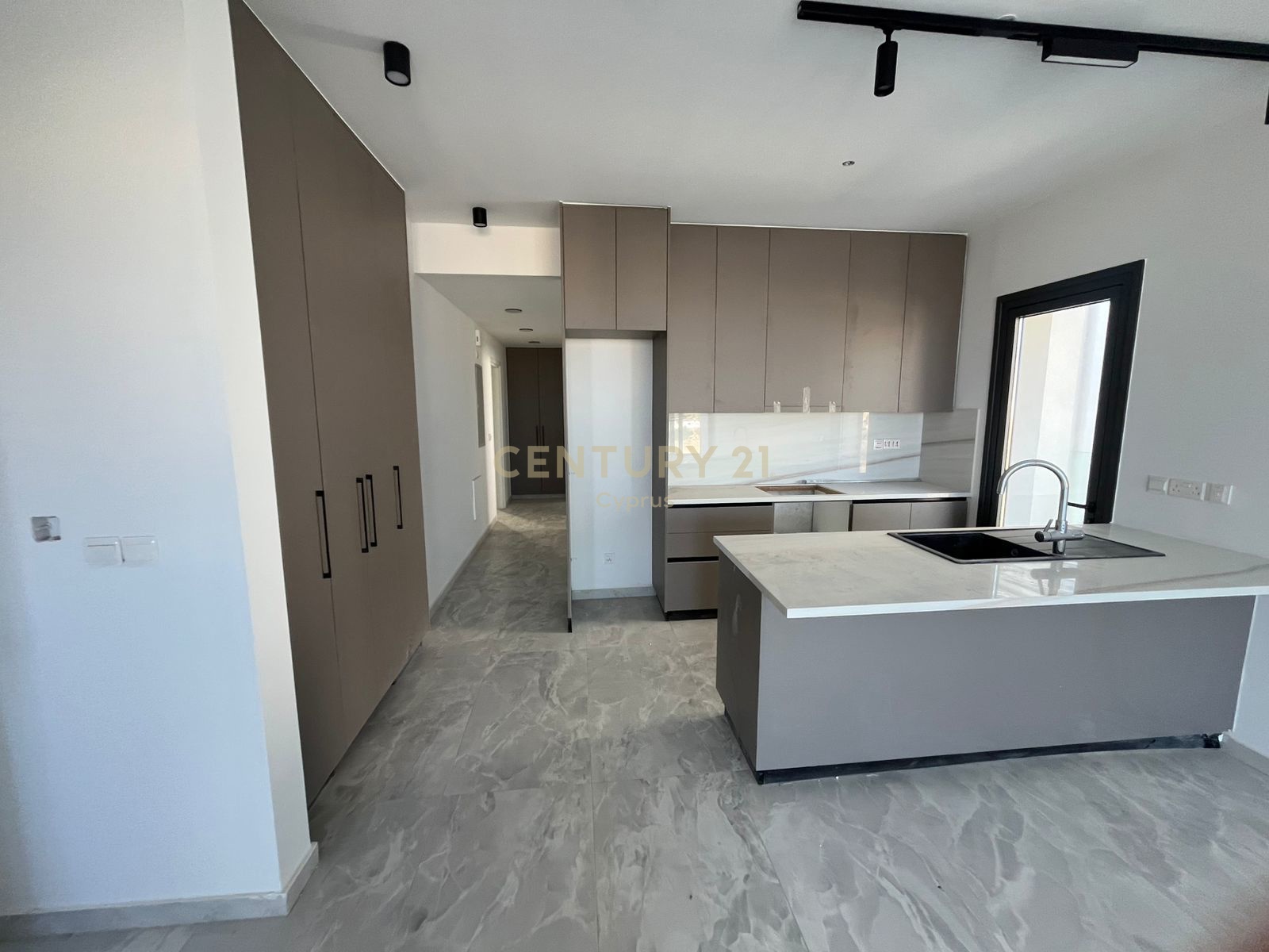 2 dormitorios Apartamento en Agios Athanasios, Limassol, Chipre No. 54286