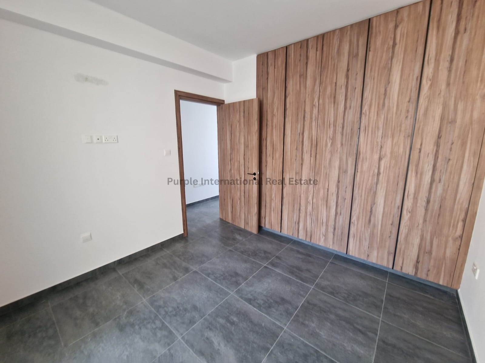 Квартира с 2 спальнями в Ларнака, Кипр № 53142