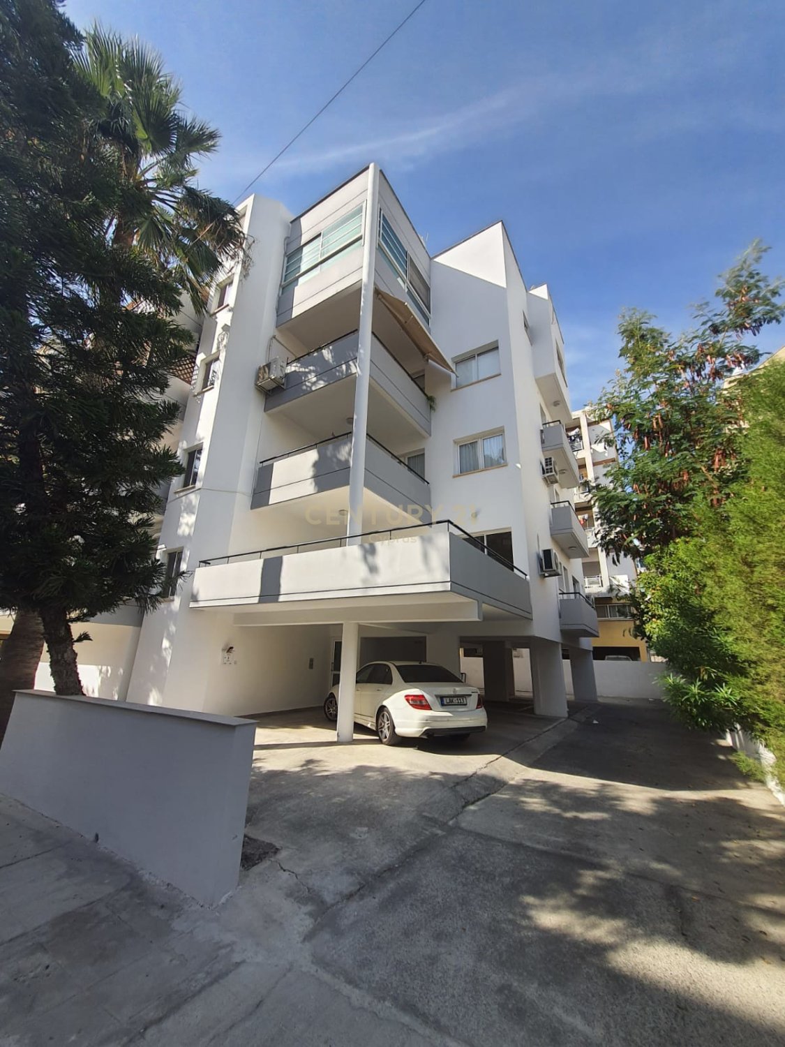 3 bedrooms Apartment in Limassol, Cyprus No. 58250