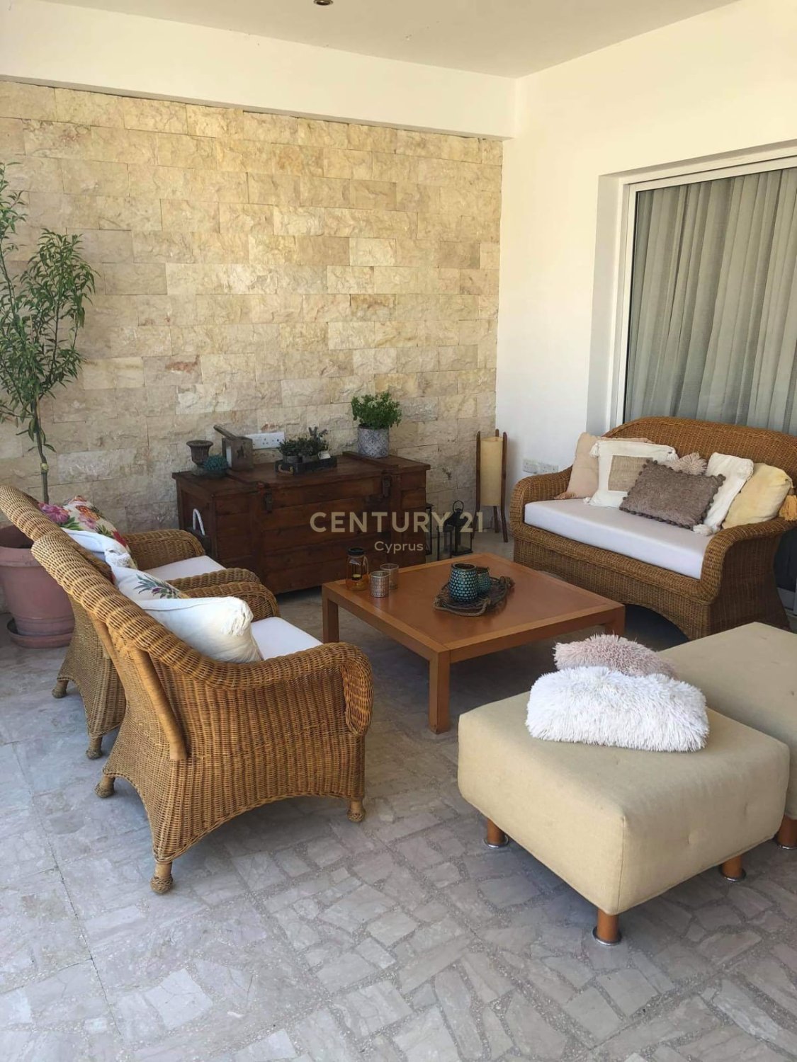 3 bedrooms Apartment in Limassol, Cyprus No. 58250