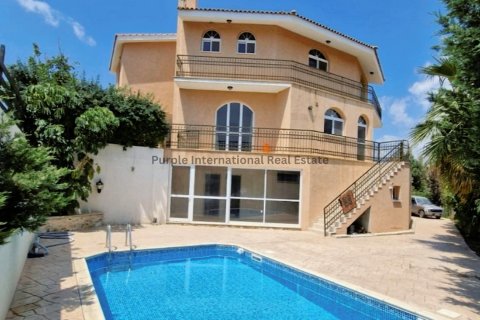 6 bedrooms Villa in Asgata, Limassol, Cyprus No. 19610