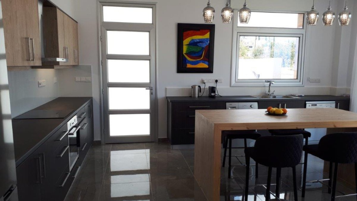 3 bedrooms Villa in Paphos, Cyprus No. 38539