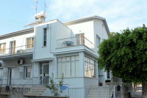 4 bedrooms Villa in Nicosia, Cyprus No. 38538