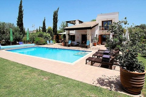 4 bedrooms Villa in Aphrodite Hills, Kouklia, Paphos, Cyprus No. 36156
