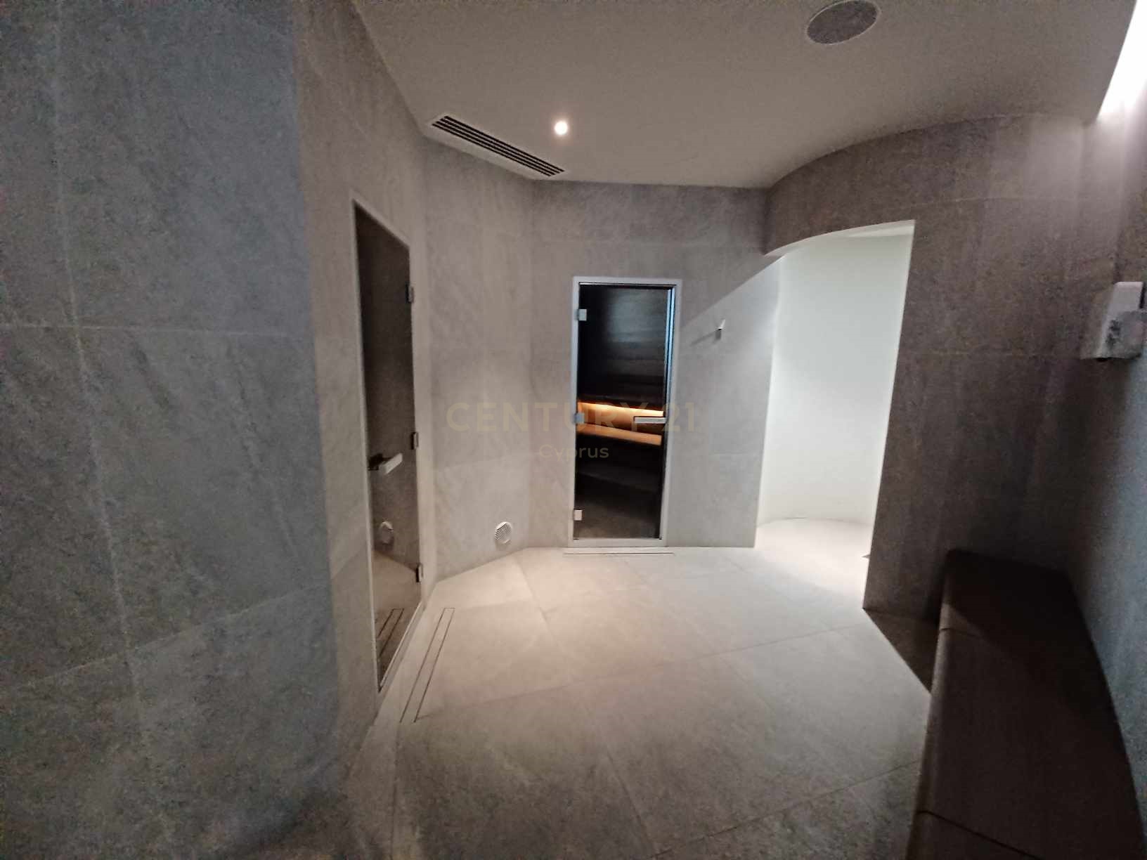 2 bedrooms Apartment in Agios Tychonas, Limassol, Cyprus No. 33022