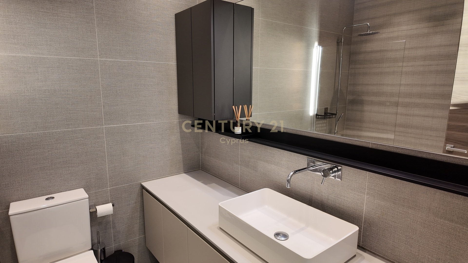 3 dormitorios Apartamento en Agios Tychonas, Limassol, Chipre No. 55973