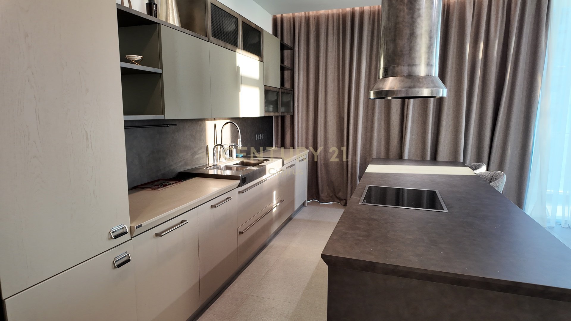3 dormitorios Apartamento en Agios Tychonas, Limassol, Chipre No. 55973