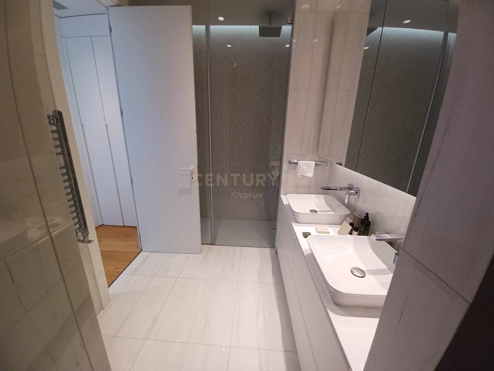2 dormitorios Apartamento en Agios Tychonas, Limassol, Chipre No. 33021