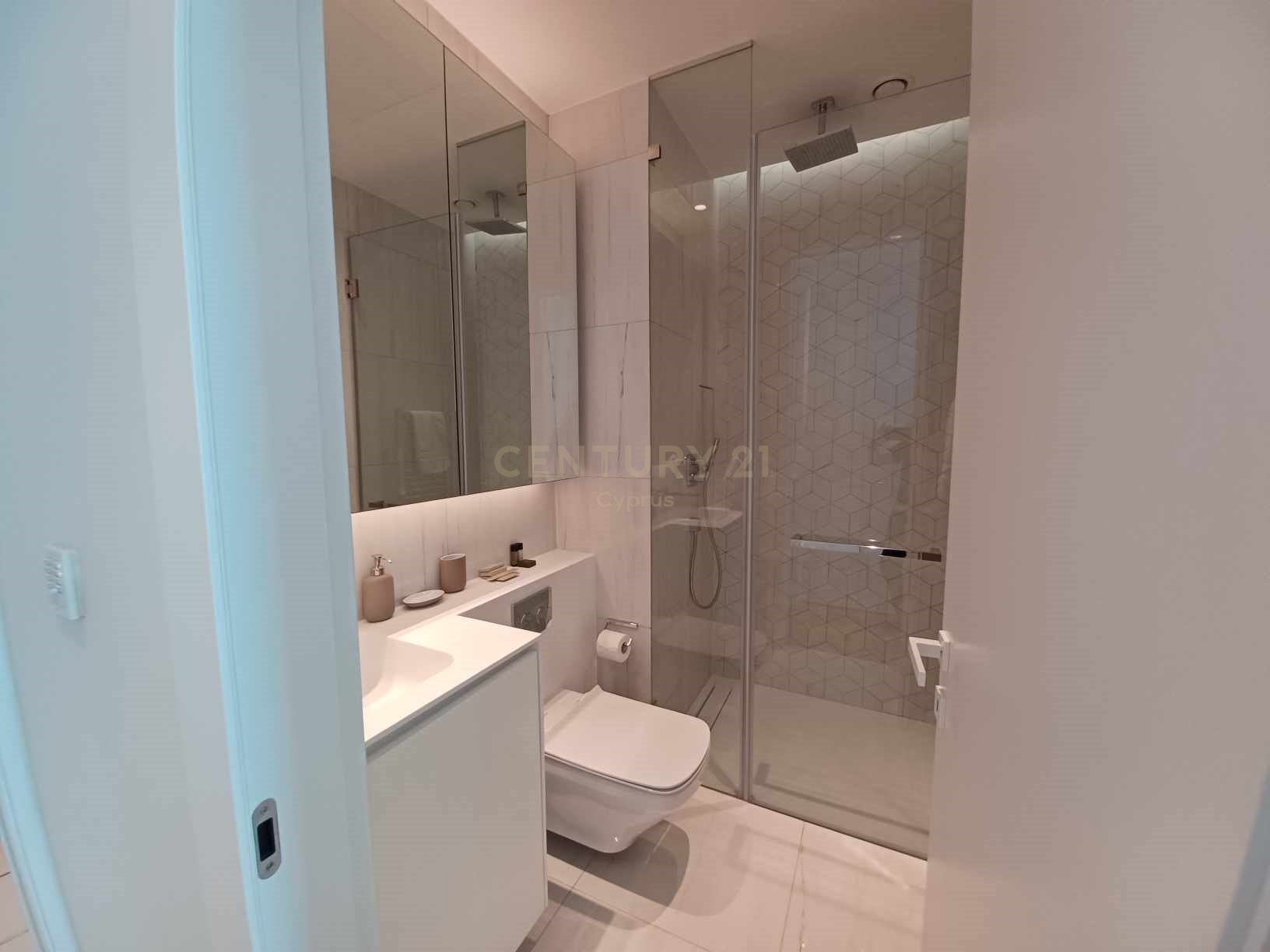2 dormitorios Apartamento en Agios Tychonas, Limassol, Chipre No. 33021