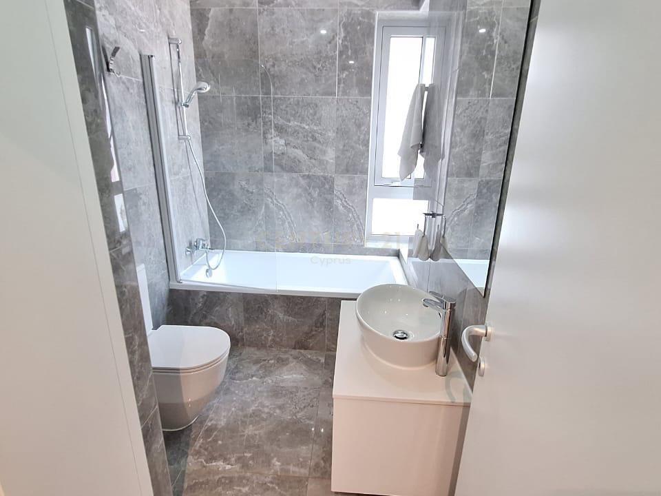 2 bedrooms Apartment in Agios Tychonas, Limassol, Cyprus No. 33020