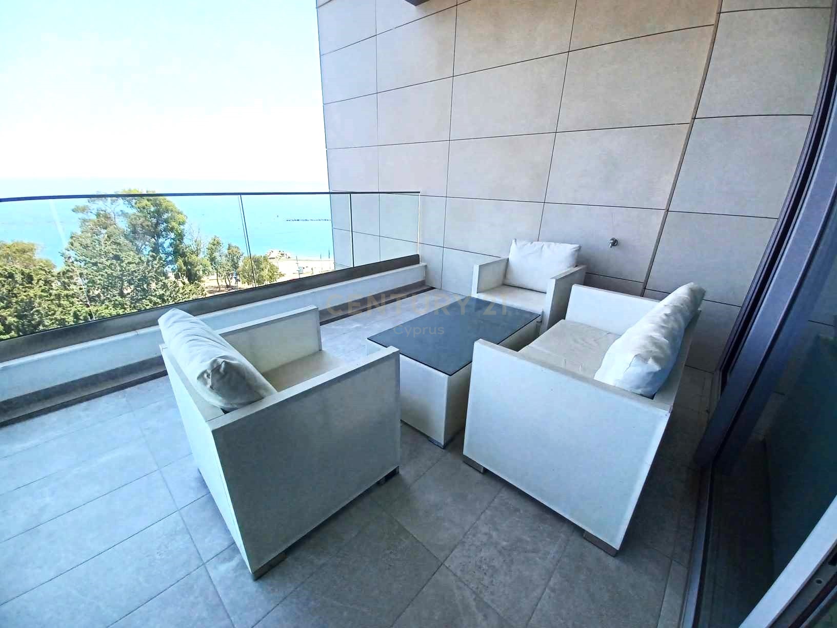 2 bedrooms Apartment in Agios Tychonas, Limassol, Cyprus No. 33020