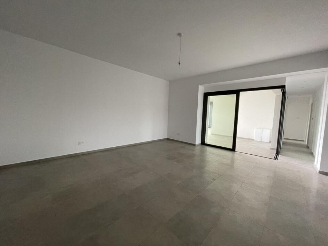 3 bedrooms Apartment in Limassol, Cyprus No. 38692