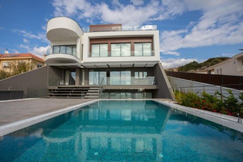 5 bedrooms Villa in Limassol, Cyprus No. 38689