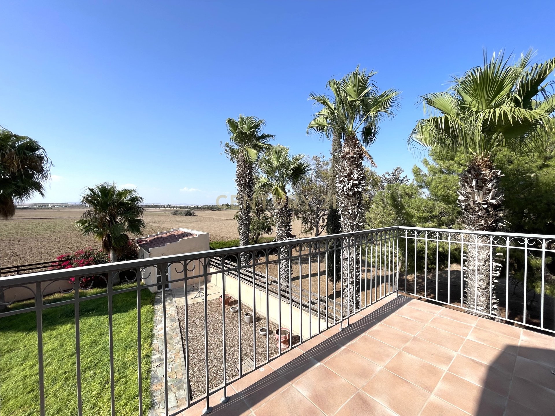 5 dormitorios Villa en Kiti, Larnaka, Chipre No. 54205