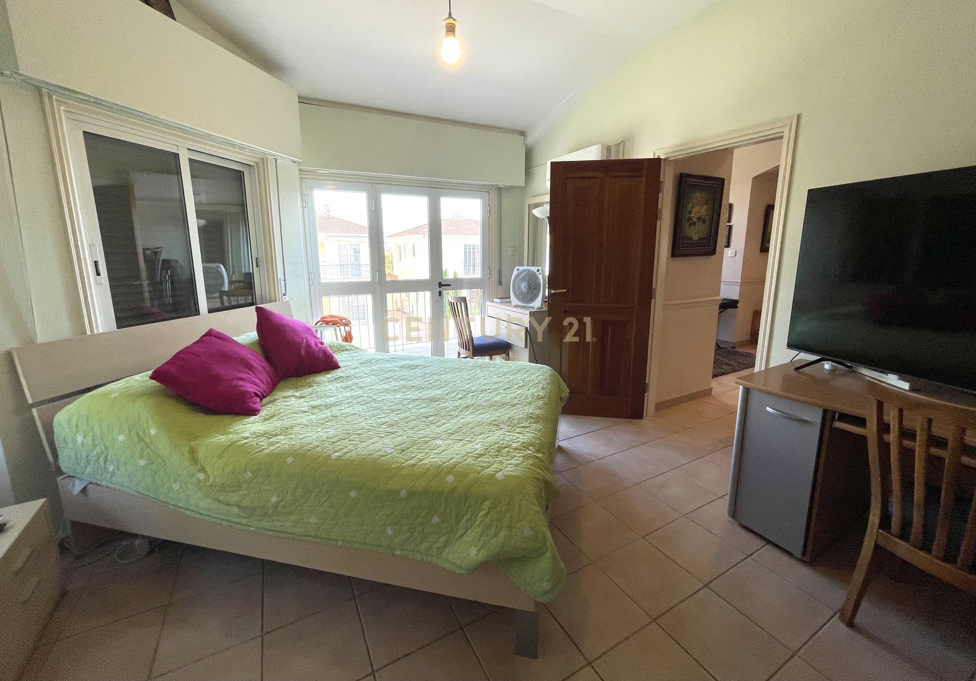 5 dormitorios Villa en Kiti, Larnaka, Chipre No. 54205