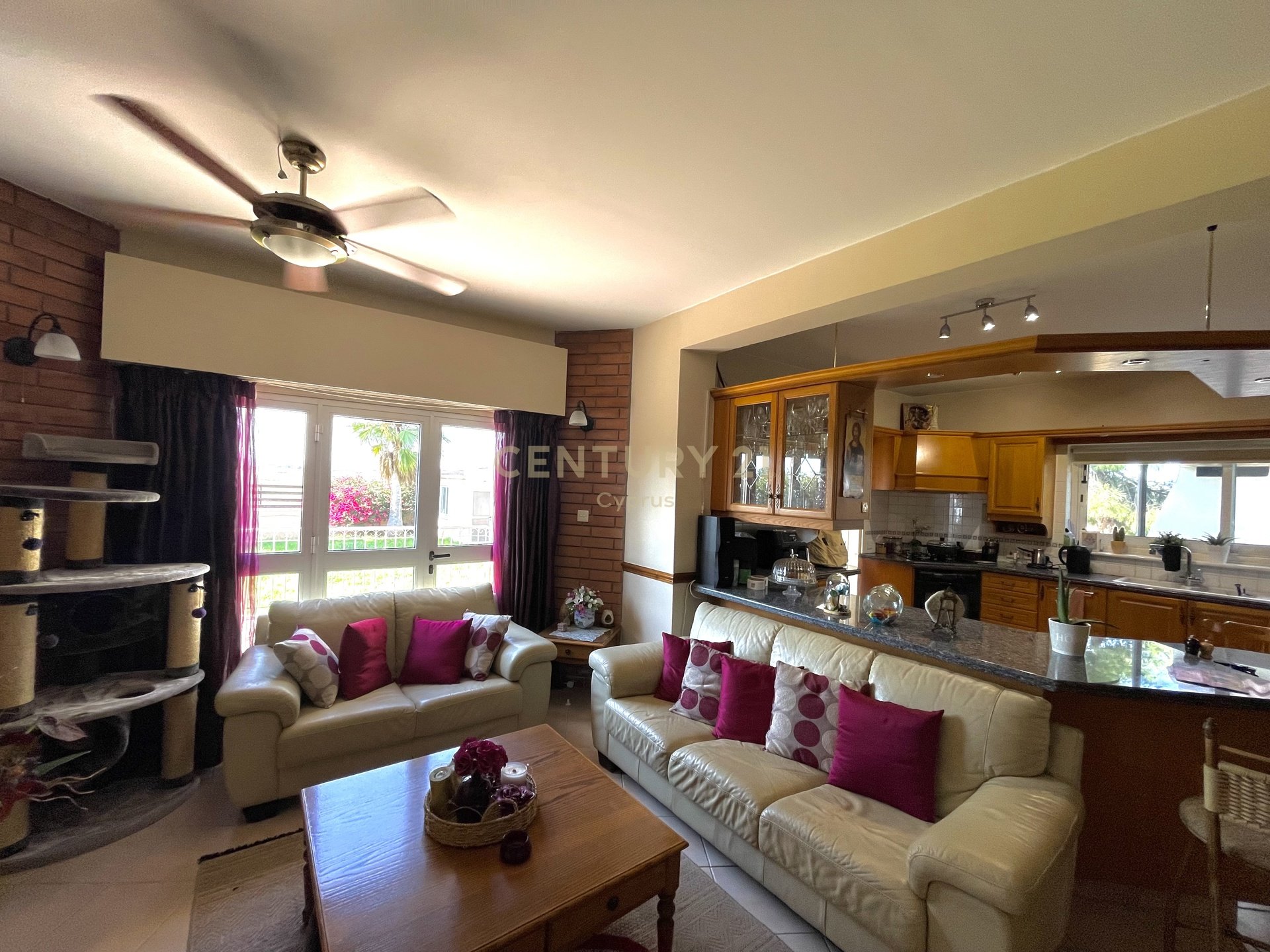 5 dormitorios Villa en Kiti, Larnaka, Chipre No. 54205