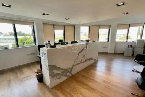 250m2 Oficina en Limassol, Chipre No. 53386