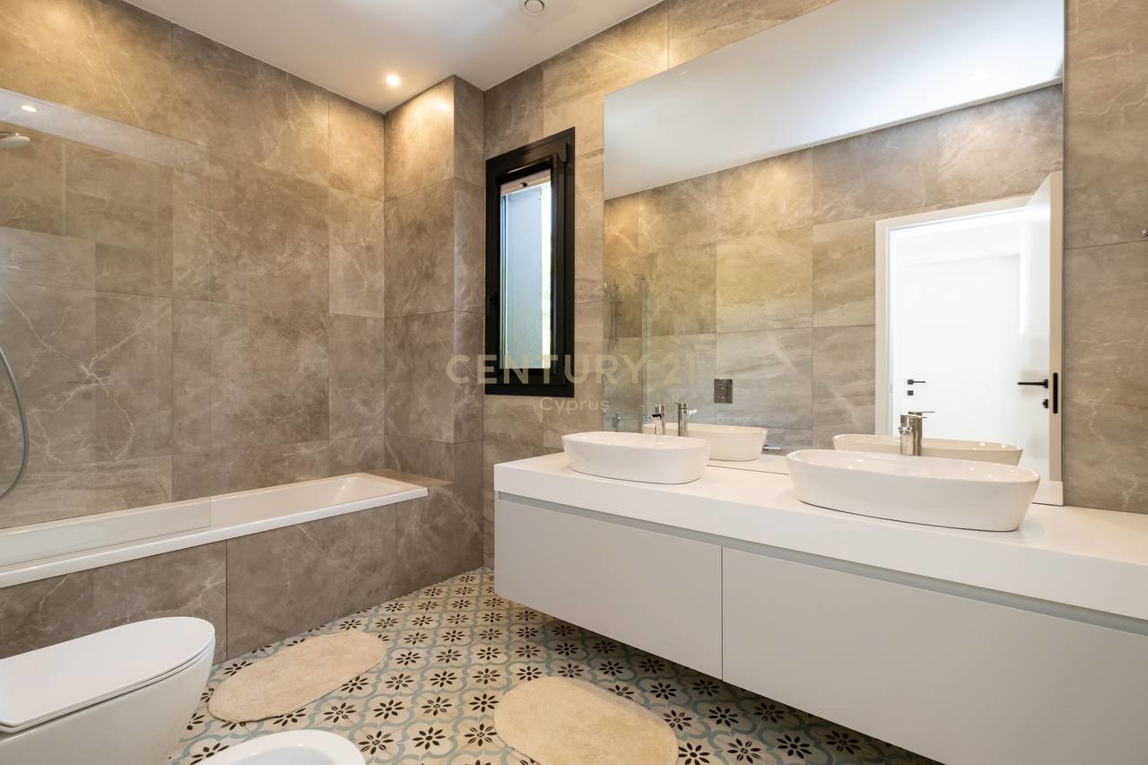 6 chambres Villa à Souni–Zanatzia, Limassol, Chypre No. 35893