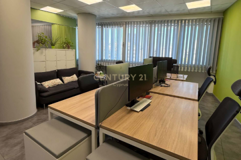 434m2 Oficina en Limassol, Chipre No. 57174