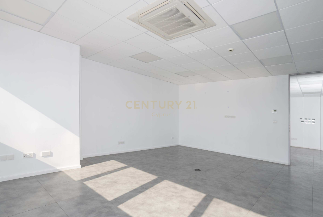 500m2 Office in Limassol, Cyprus No. 57178