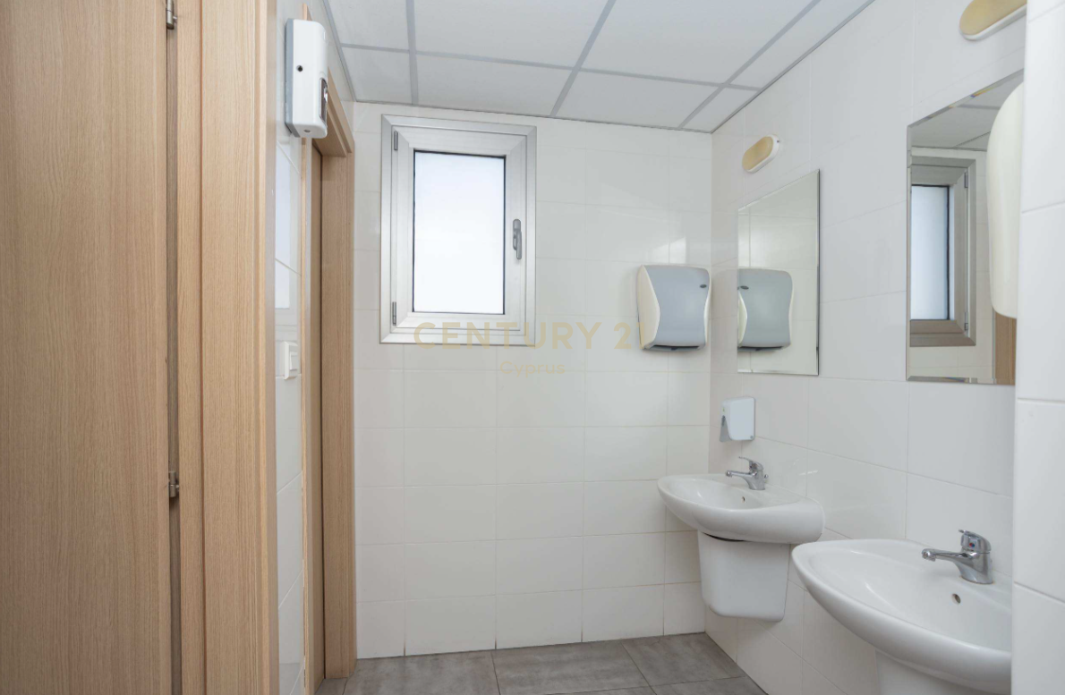 500m2 Office in Limassol, Cyprus No. 57178
