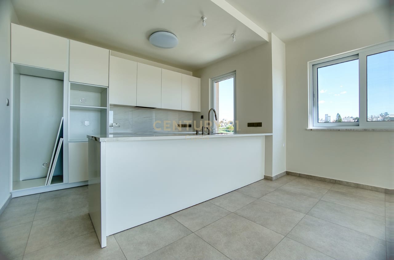 3 dormitorios Apartamento en Chloraka, Paphos, Chipre No. 56143