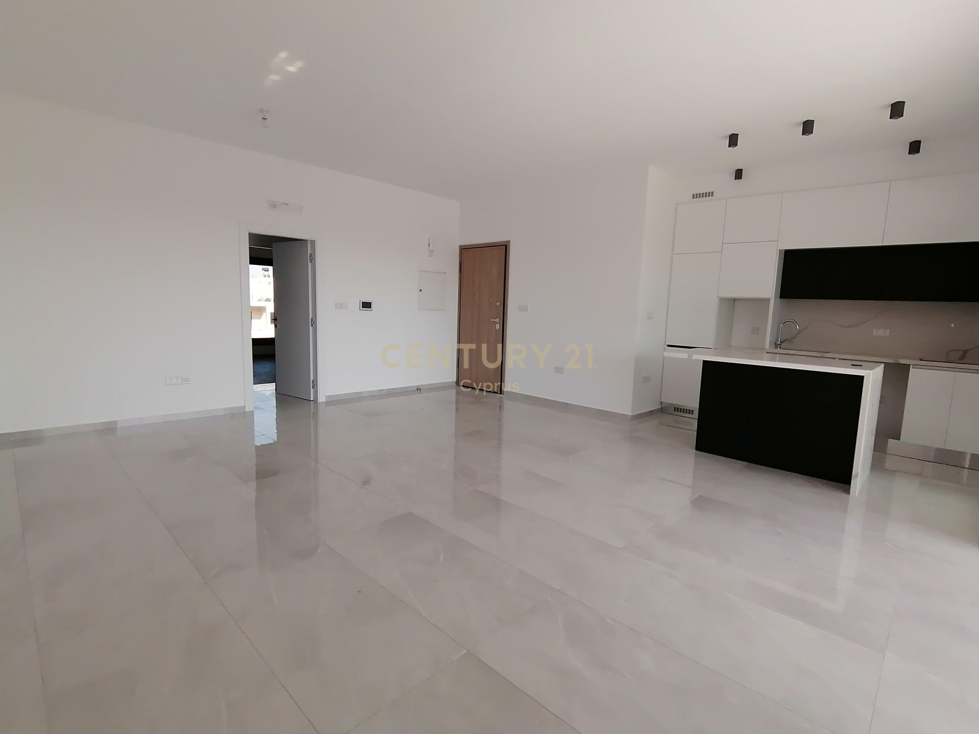 12 chambres Bâtiment à Zakaki, Limassol, Chypre No. 53475