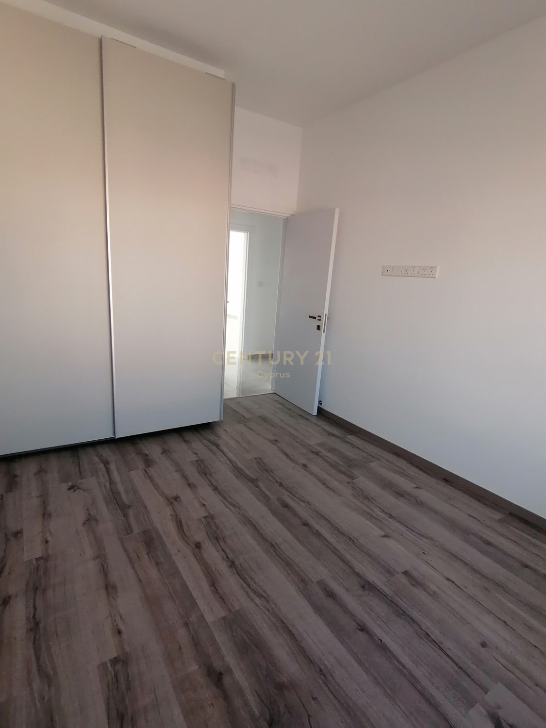 12 chambres Bâtiment à Zakaki, Limassol, Chypre No. 53475
