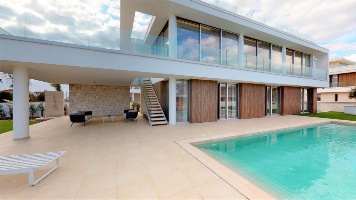 4 chambres Villa à Larnaca, Larnaka, Chypre No. 38641