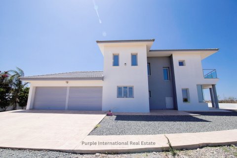 4 bedrooms Villa in Xylofagou, Larnaka, Cyprus No. 36186