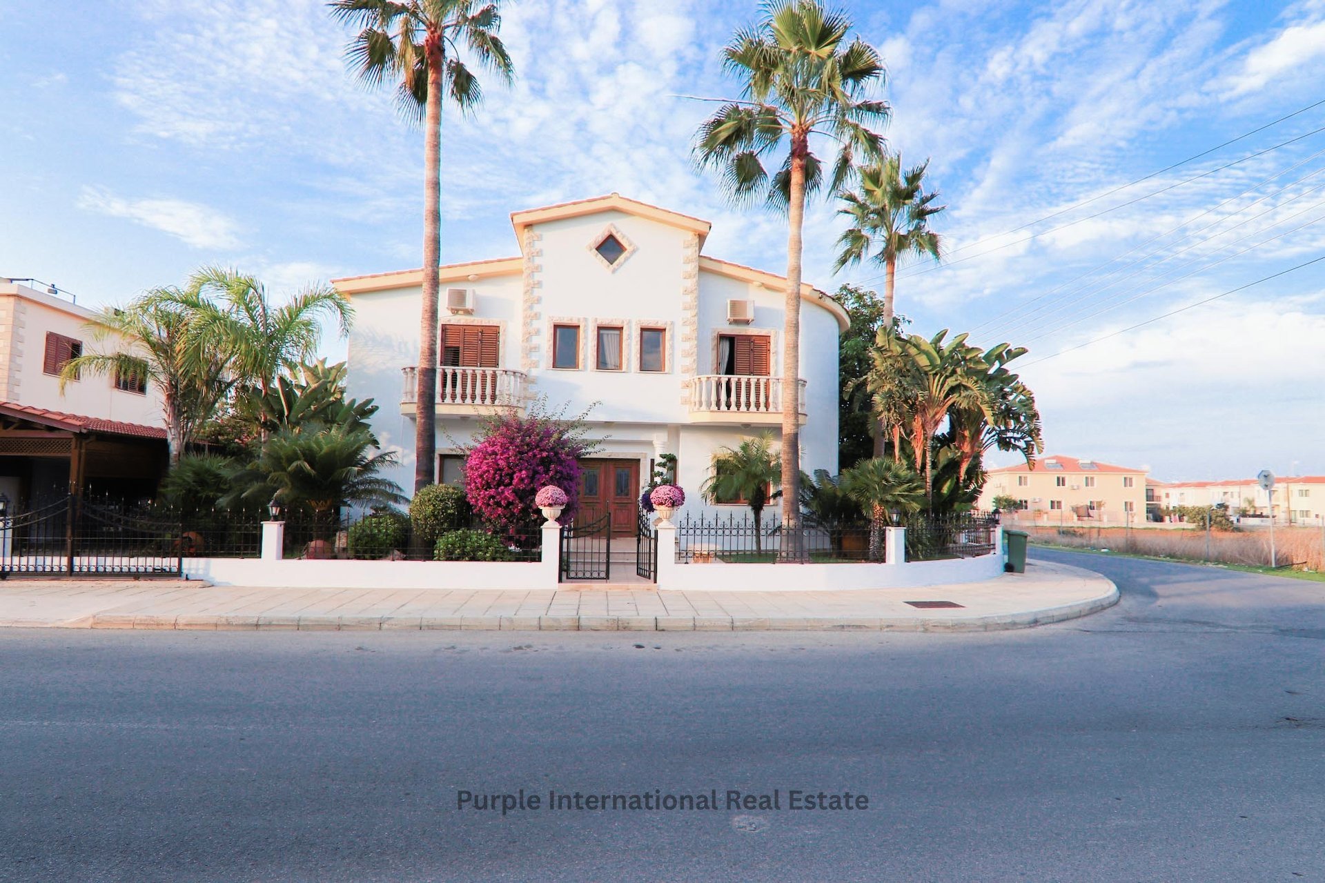 5 bedrooms Villa in Paralimni, Ammochostos, Cyprus No. 36190
