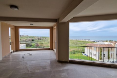 3 dormitorios Apartamento en Paphos, Chipre No. 30724
