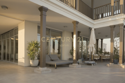 4 bedrooms Apartment in Limassol, Cyprus No. 58261
