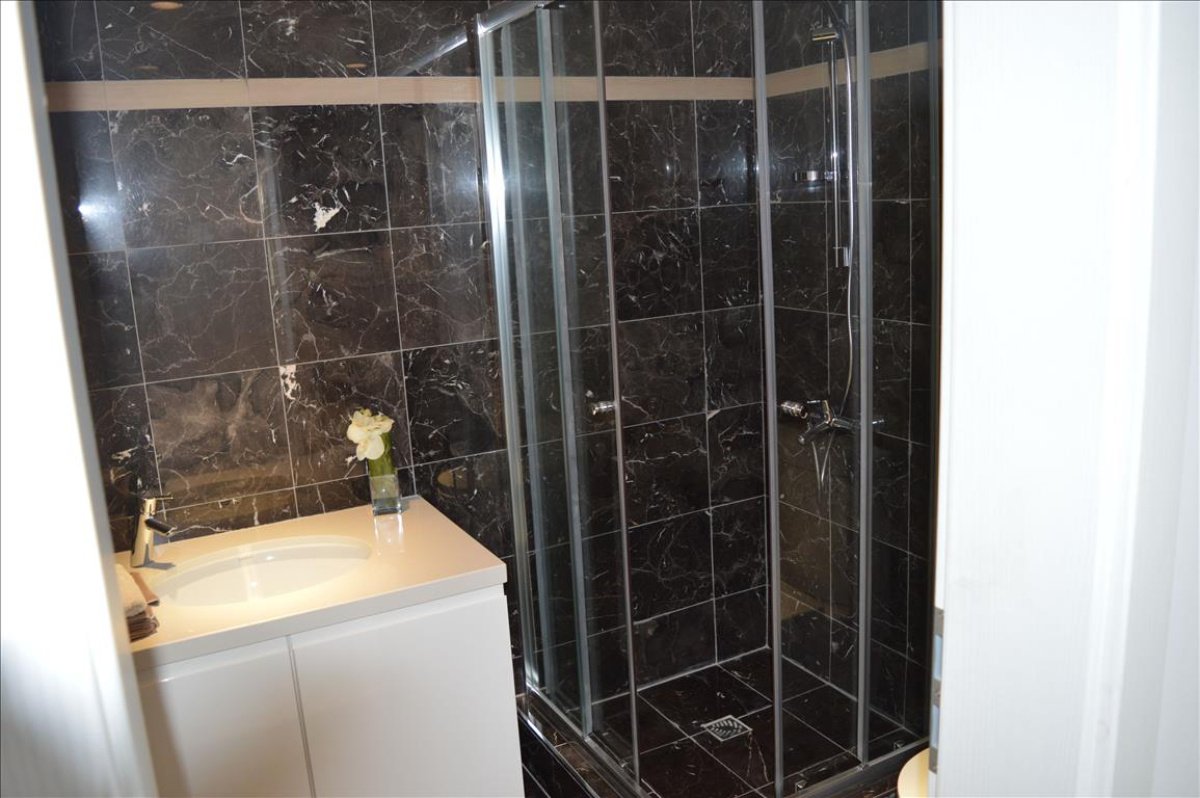 3 bedrooms Apartment in Larnaca, Larnaka, Cyprus No. 38583