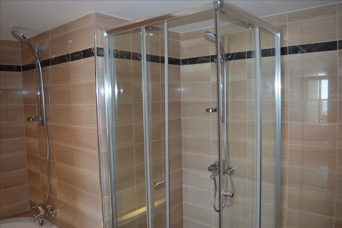 3 bedrooms Apartment in Larnaca, Larnaka, Cyprus No. 38583