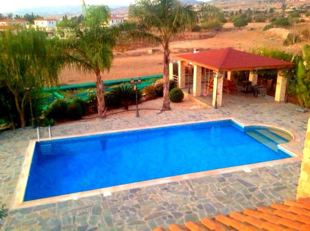 4 bedrooms Villa in Paphos, Cyprus No. 38581