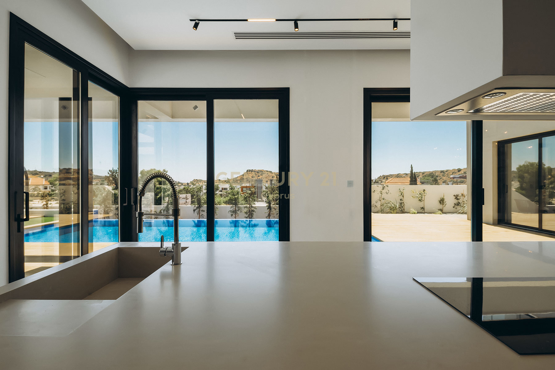 5 chambres Villa à Agios Tychonas, Limassol, Chypre No. 55843