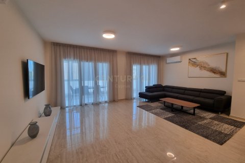 4 dormitorios Apartamento en Agios Tychonas, Limassol, Chipre No. 58241
