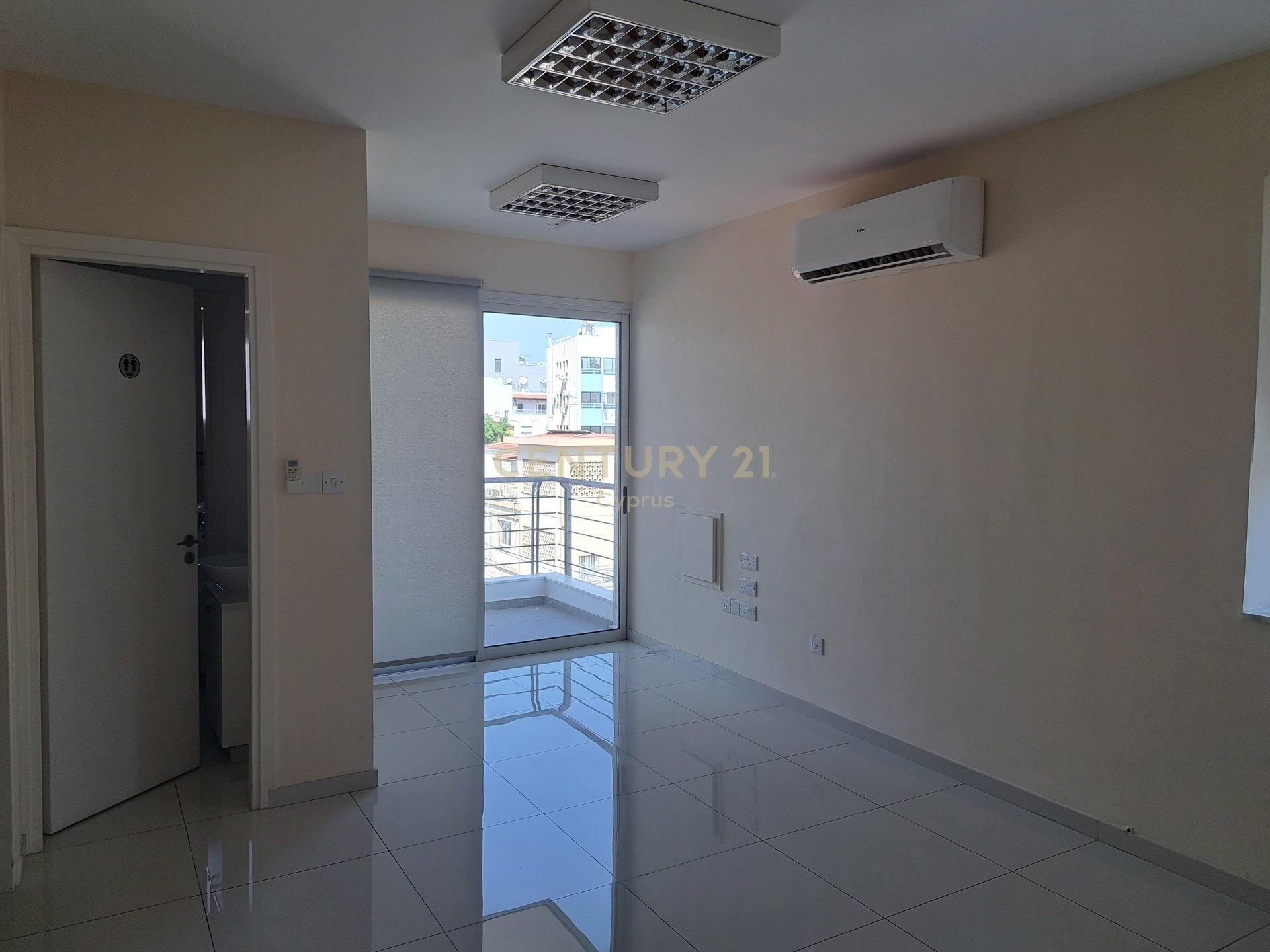 98m2 Oficina en Agios Nektarios, Limassol, Chipre No. 57225