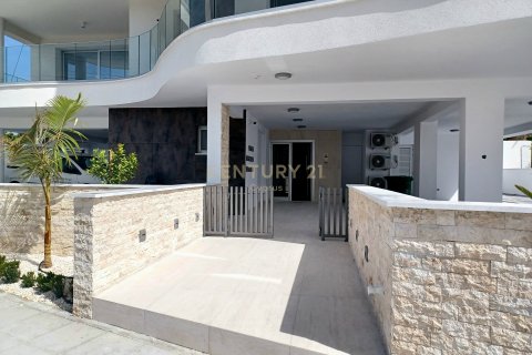 2 bedrooms Apartment in Germasogeia, Limassol, Cyprus No. 54301