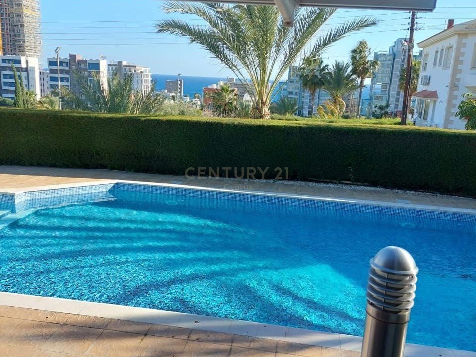 5 bedrooms Villa in Agios Tychonas, Limassol, Cyprus No. 30876