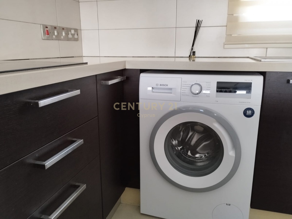 18 bedrooms Building in Mesa Geitonia, Limassol, Cyprus No. 53438
