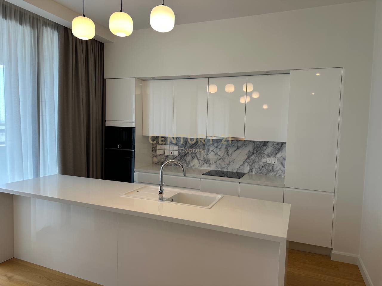 3 bedrooms Apartment in Germasogeia, Limassol, Cyprus No. 35872