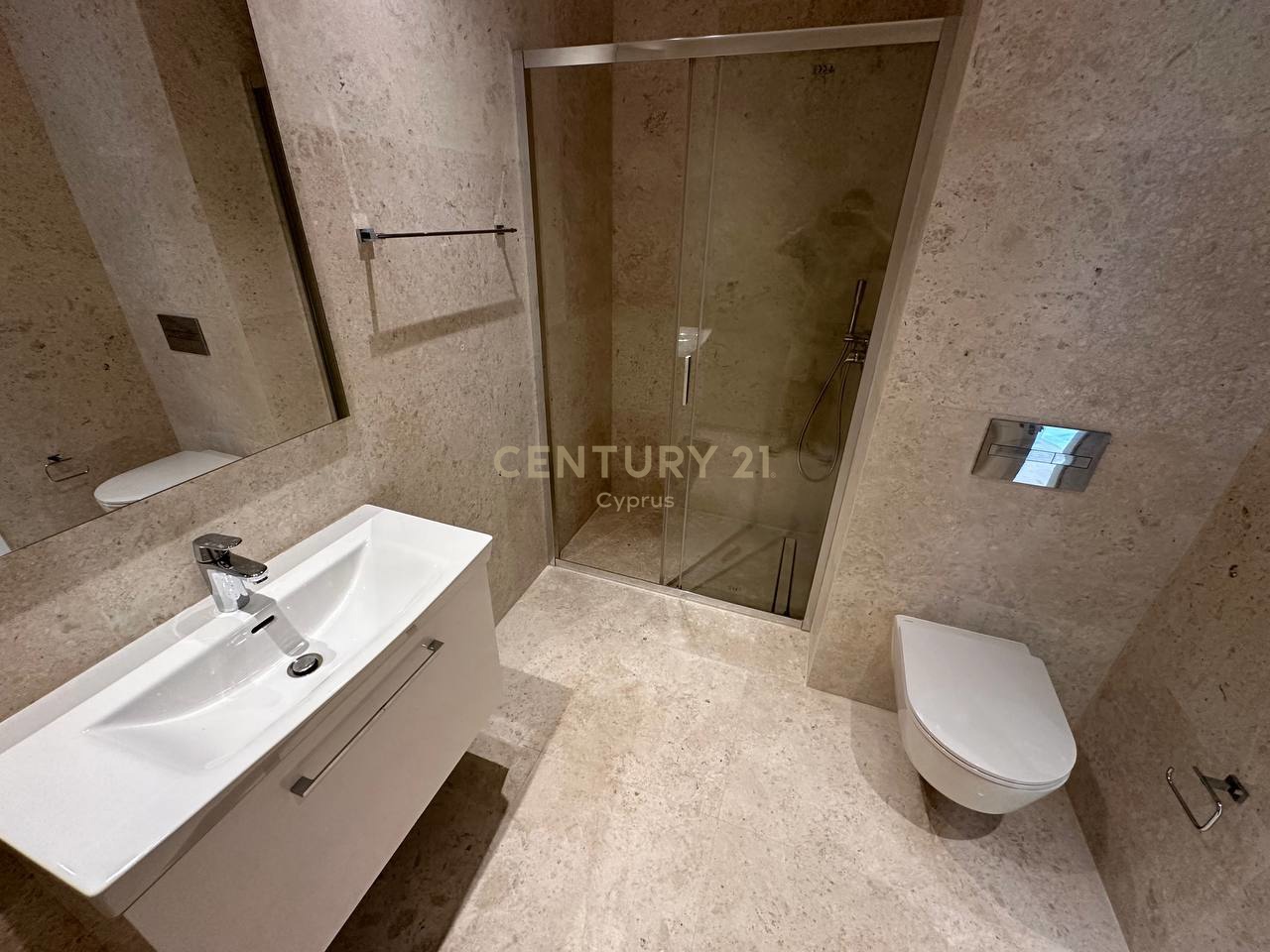 4 bedrooms Apartment in Germasogeia, Limassol, Cyprus No. 35874