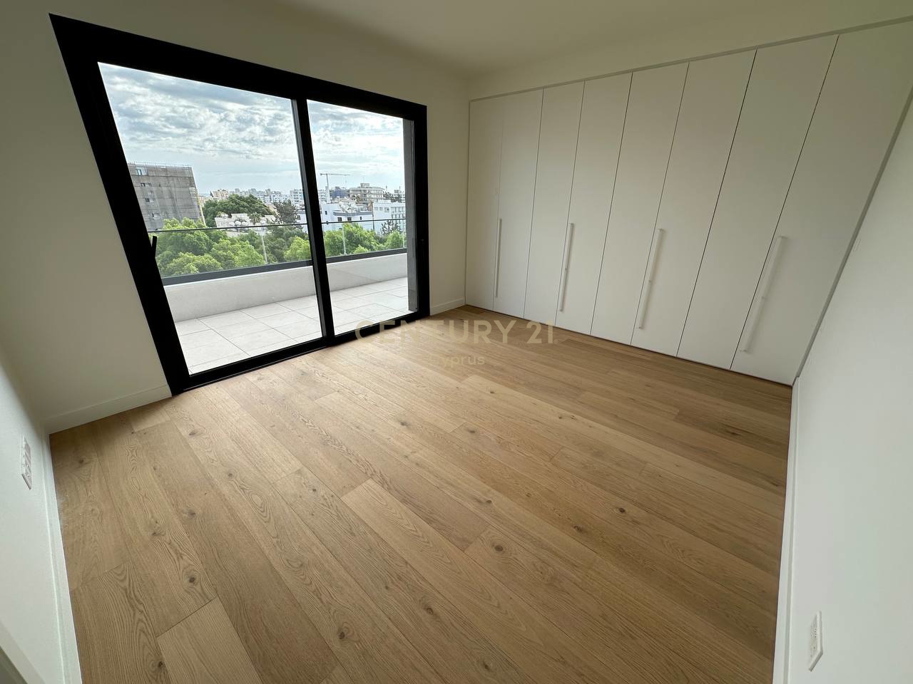 4 bedrooms Apartment in Germasogeia, Limassol, Cyprus No. 35874