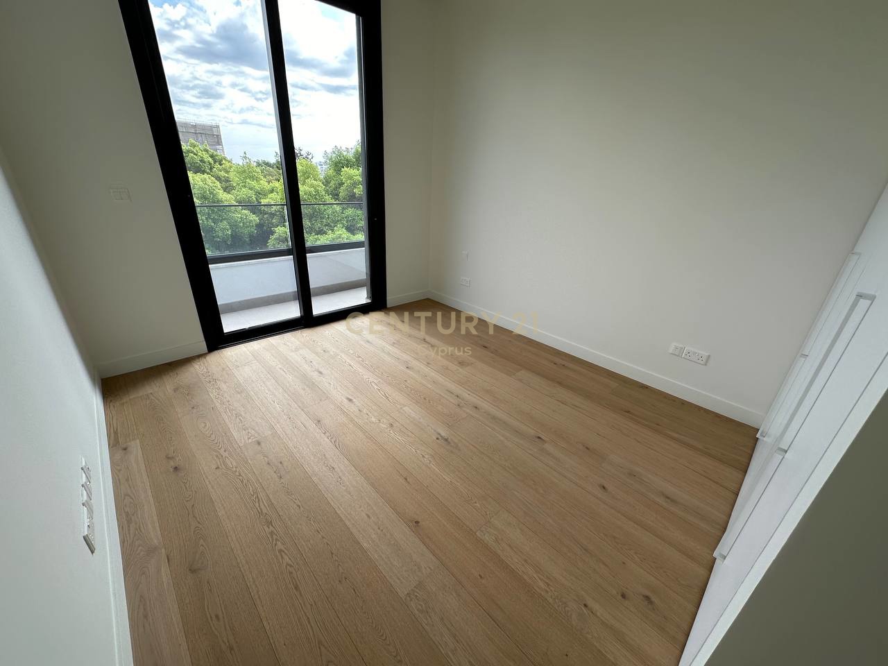 4 bedrooms Apartment in Germasogeia, Limassol, Cyprus No. 35874
