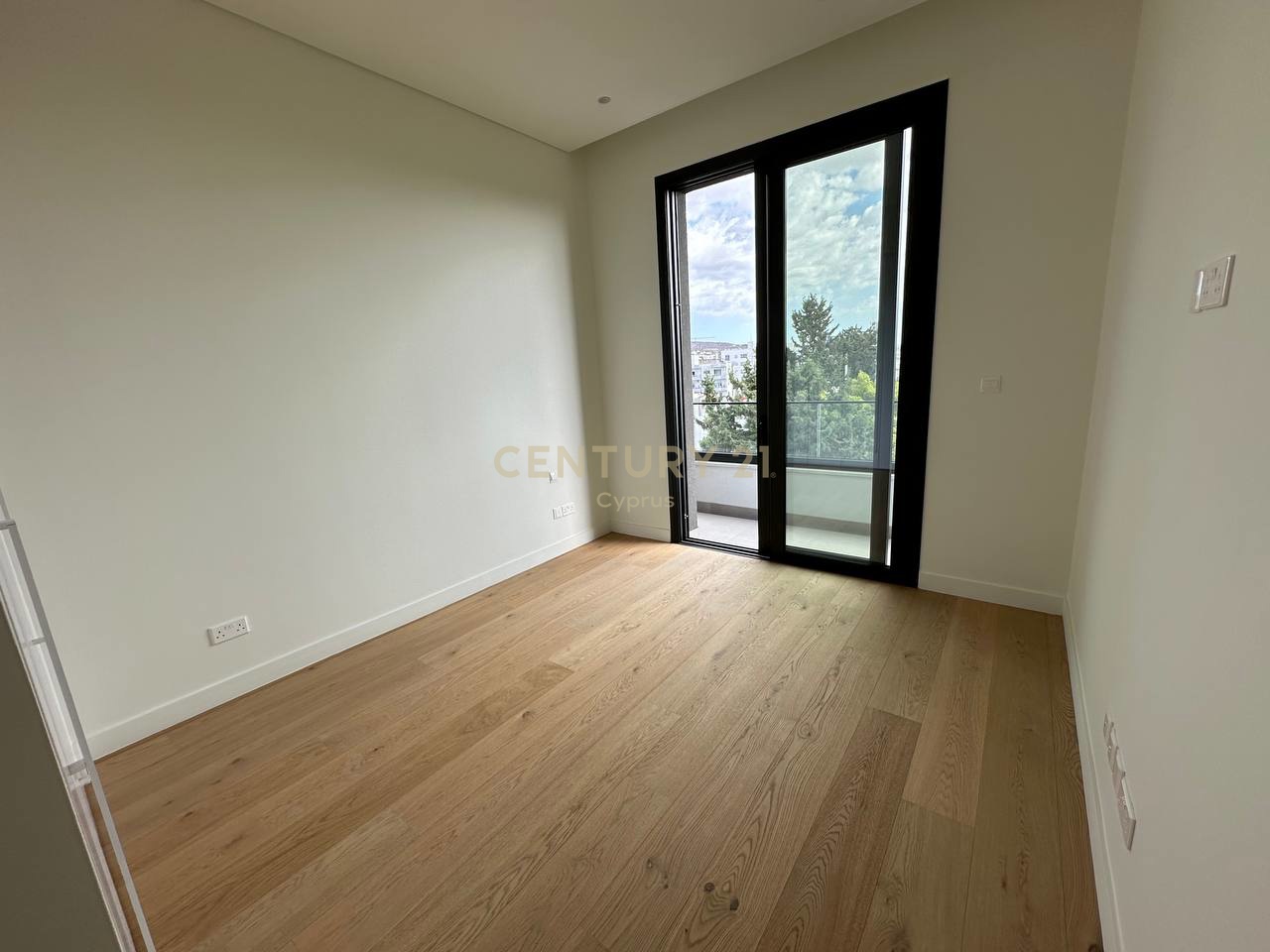 4 bedrooms Apartment in Germasogeia, Limassol, Cyprus No. 35874