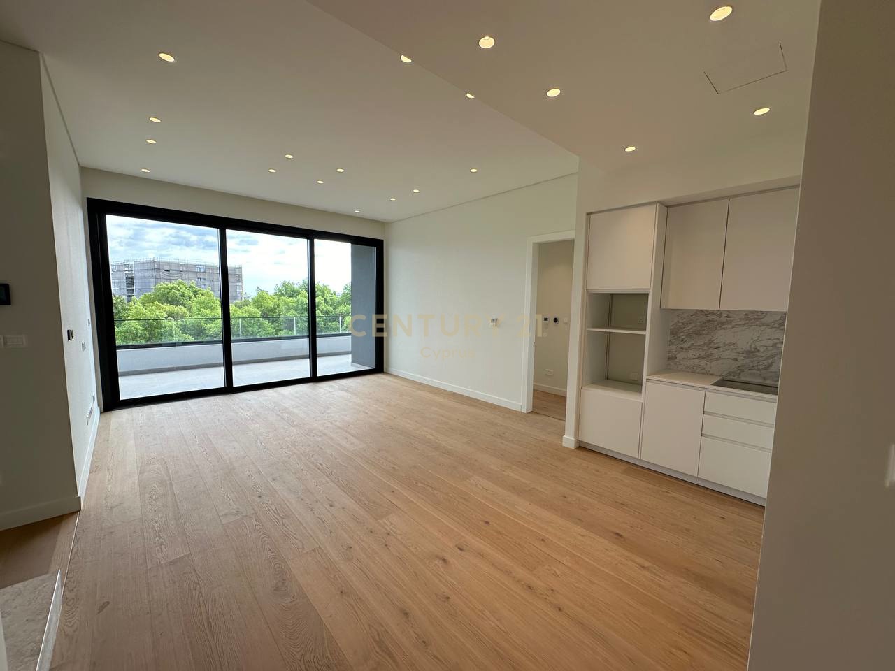 4 bedrooms Apartment in Germasogeia, Limassol, Cyprus No. 35874